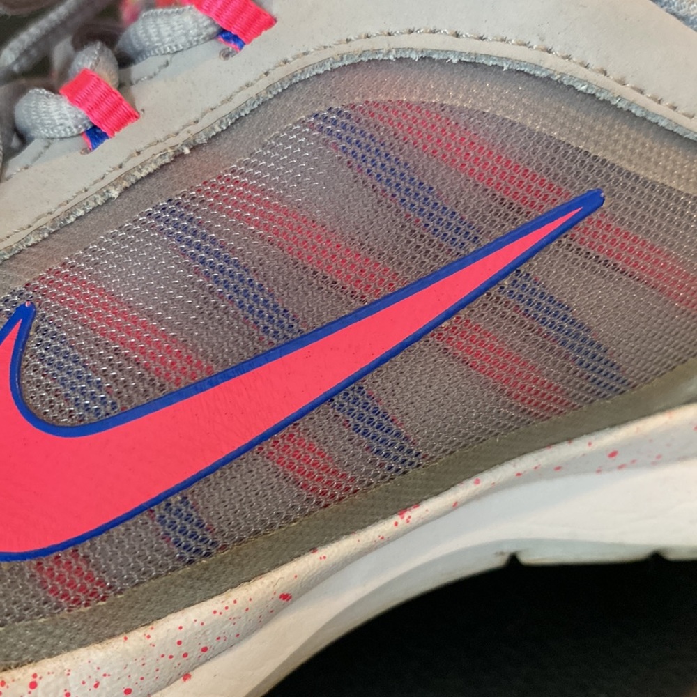 Nike - Picture 7 of 8
